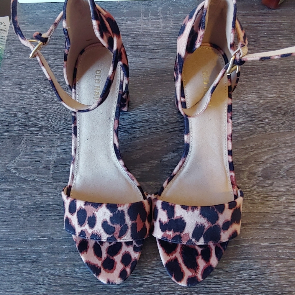 Velvet leopard block heels